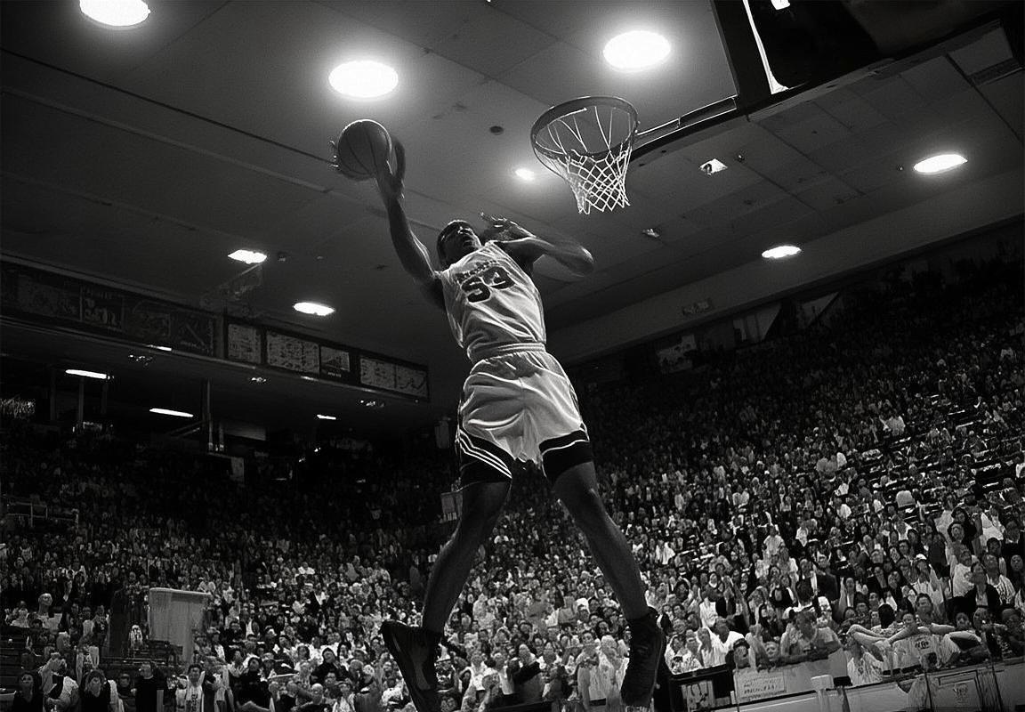 2019NBA火箭快船对决：战术解析与明星对决回顾(图3)